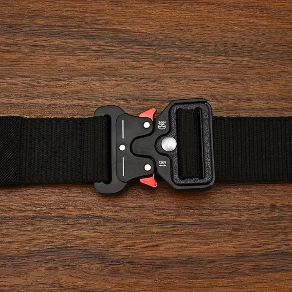 Multifunctional  belt ideal for dog walkers - Image 3